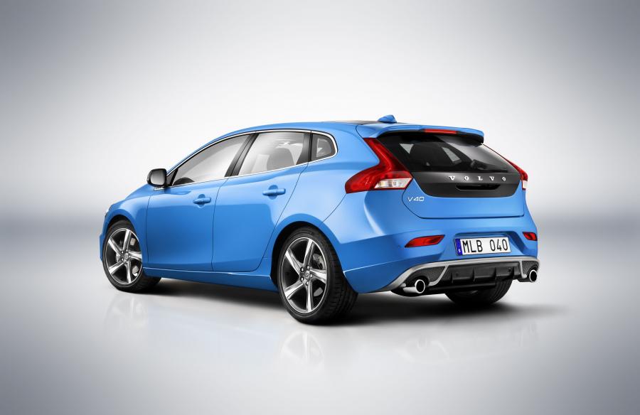  Volvo V40 R-Design 2012 года  (фото 11 из 15)